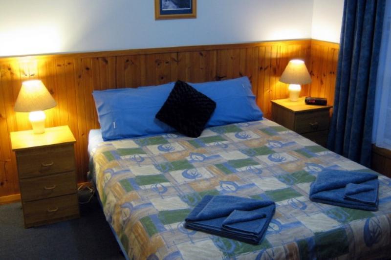 סטרהן Castaway Holiday Apartments מראה חיצוני תמונה