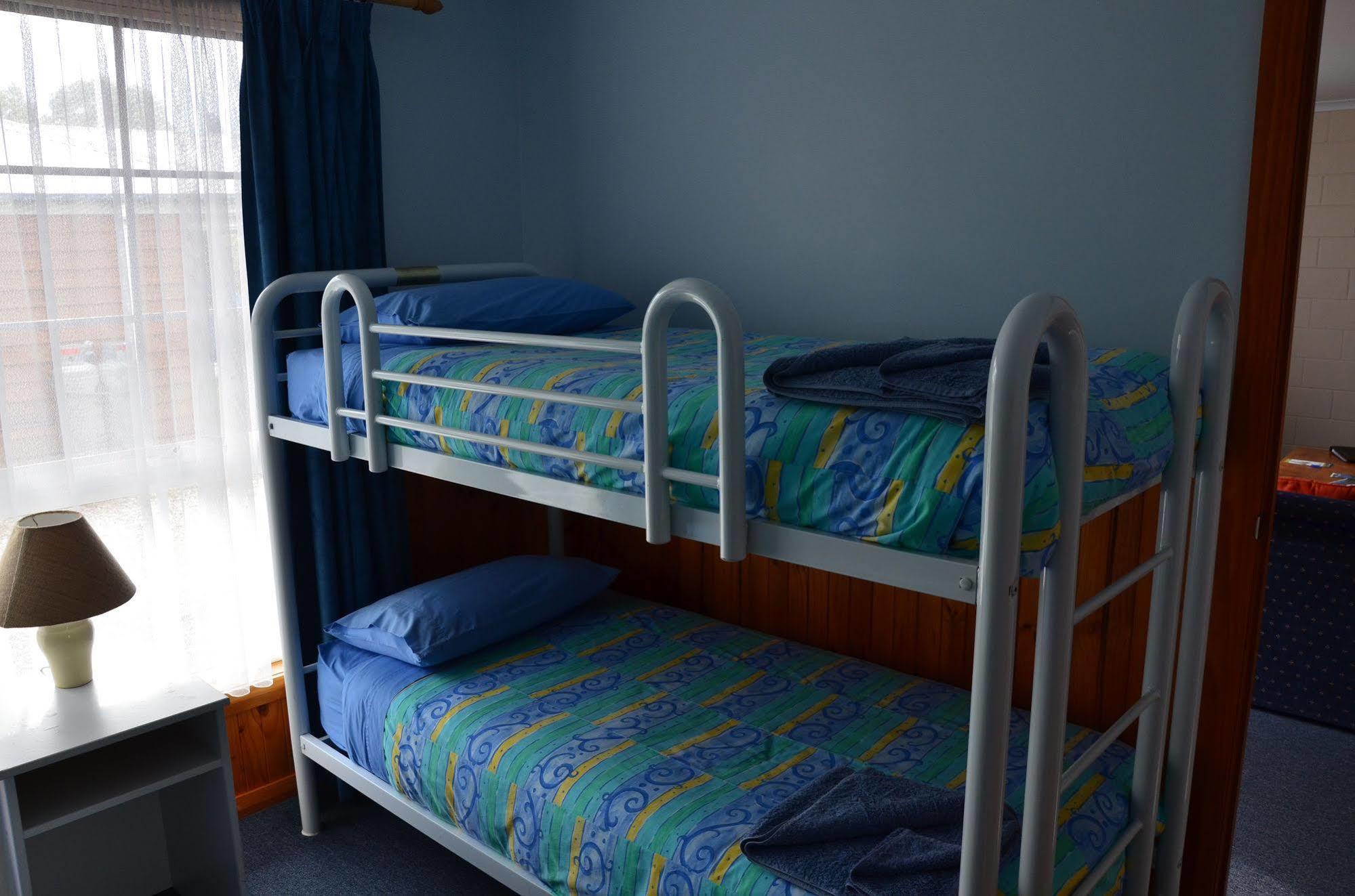 סטרהן Castaway Holiday Apartments מראה חיצוני תמונה