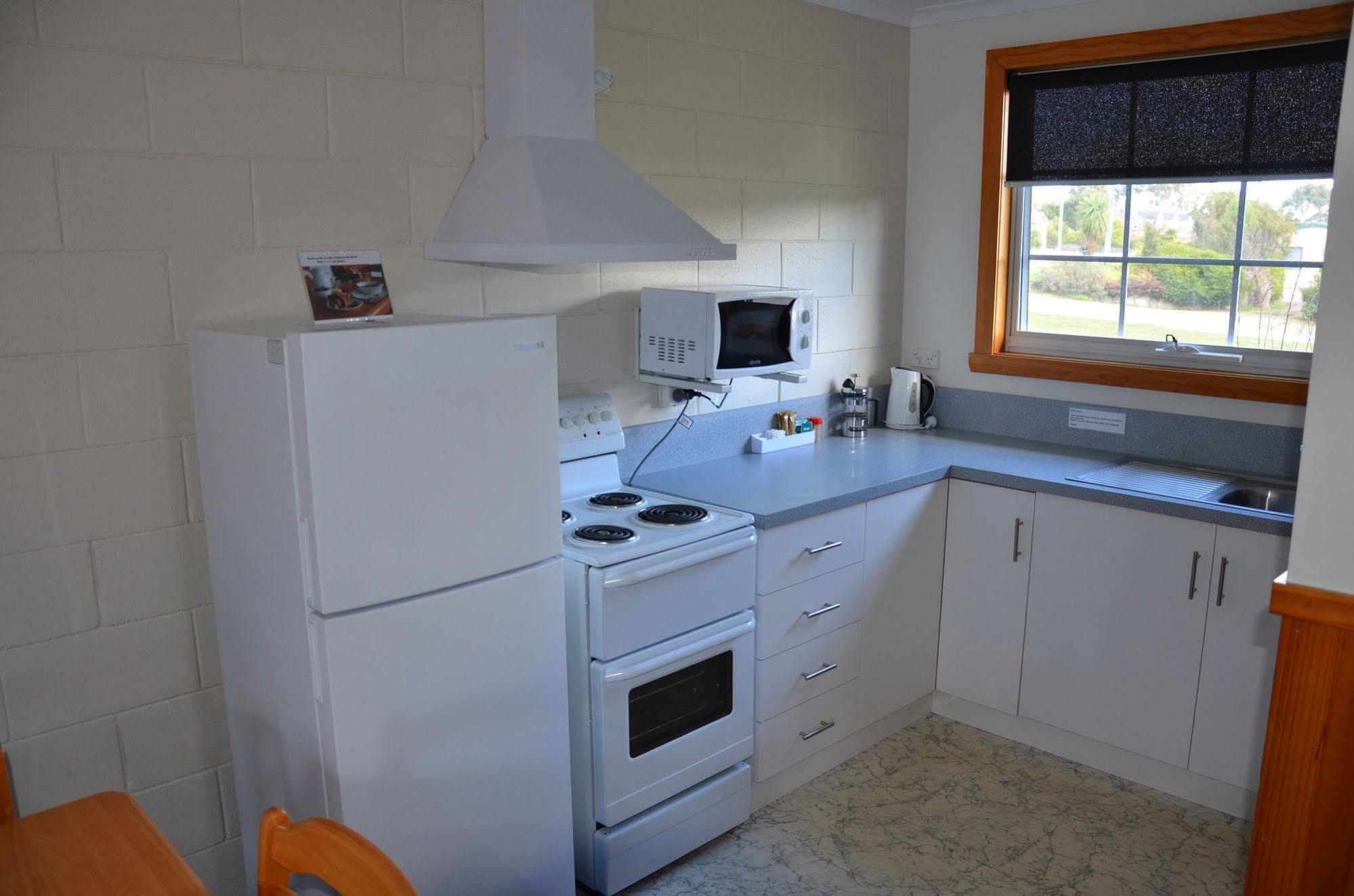 סטרהן Castaway Holiday Apartments מראה חיצוני תמונה